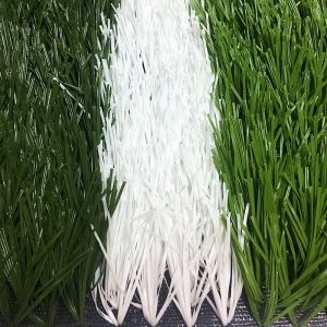 Rumput Sepak Bola Palsu Dengan Plastik